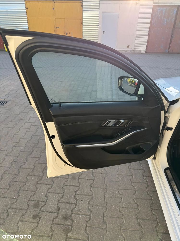 BMW Seria 3 - 13