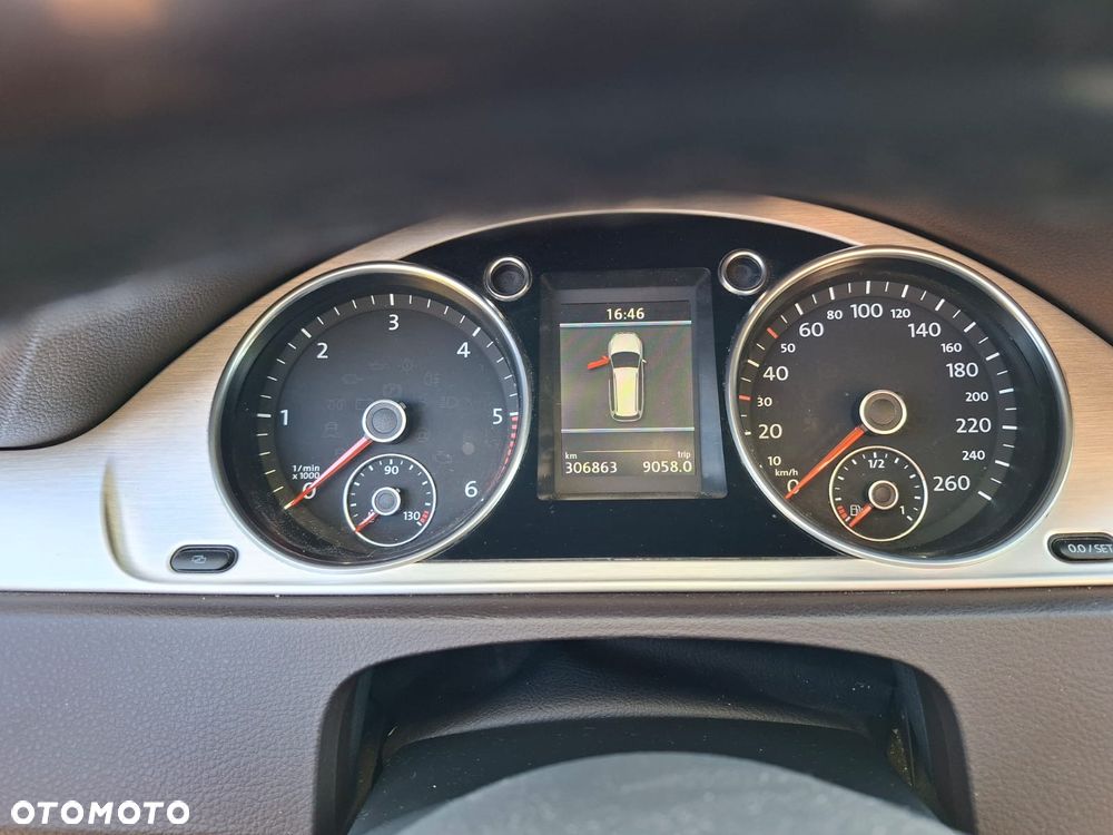 Volkswagen Passat 2.0 TDI DPF DSG Comfortline - 5