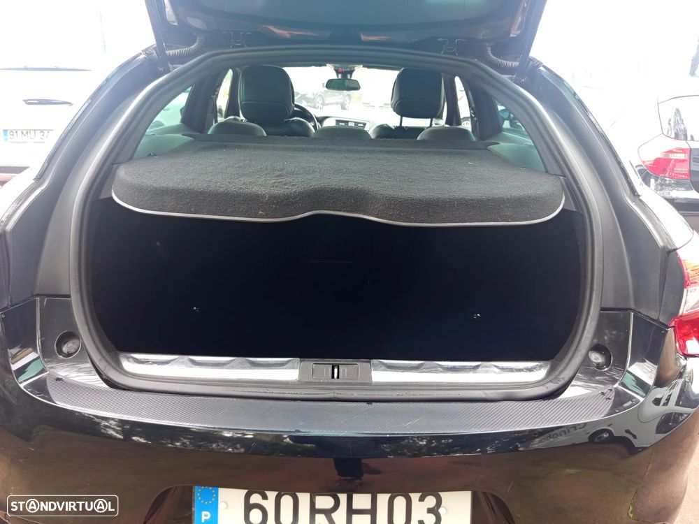 Citroën DS5 e-HDi 115 EGS6 SoChic - 28