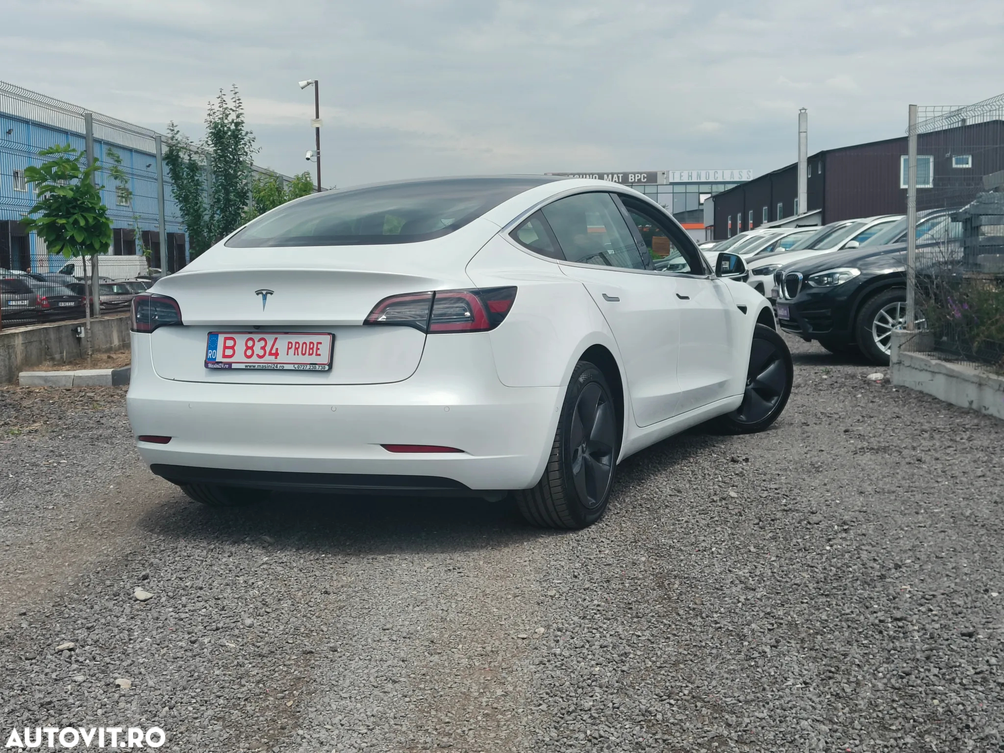 Tesla Model 3 Standard Reichweite Plus Hinterradantrieb - 4