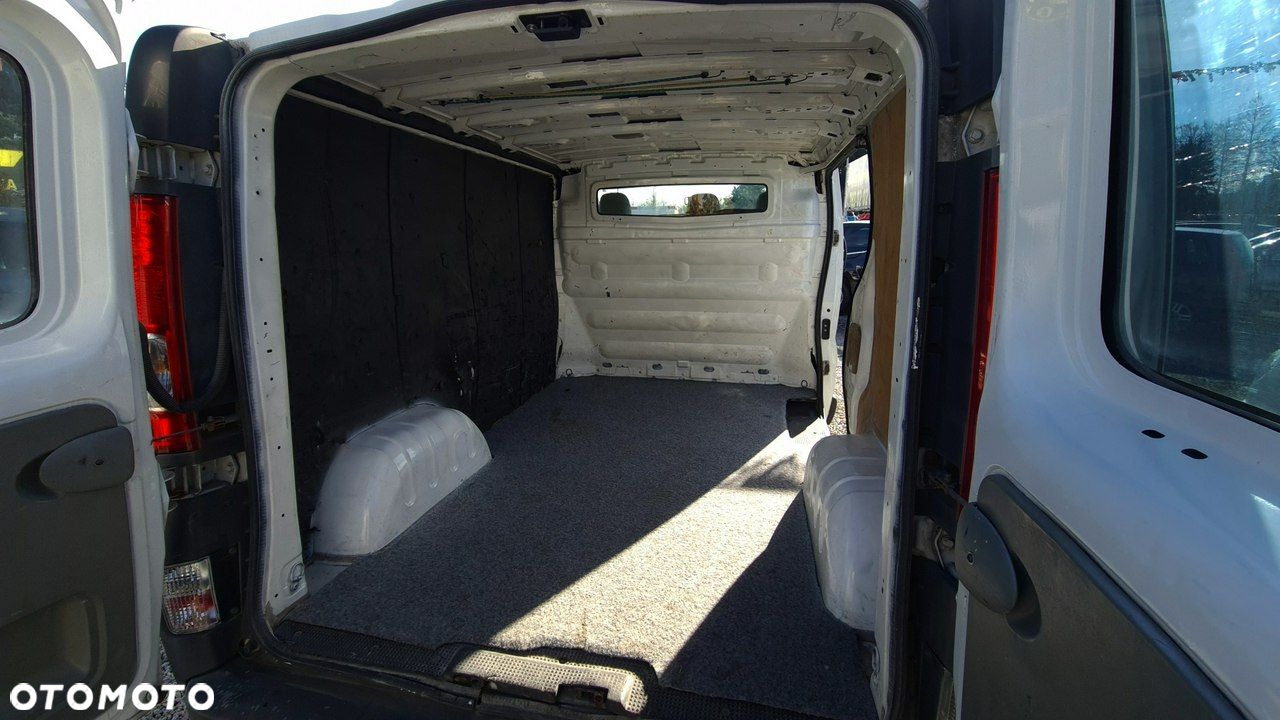 Opel Vivaro - 16