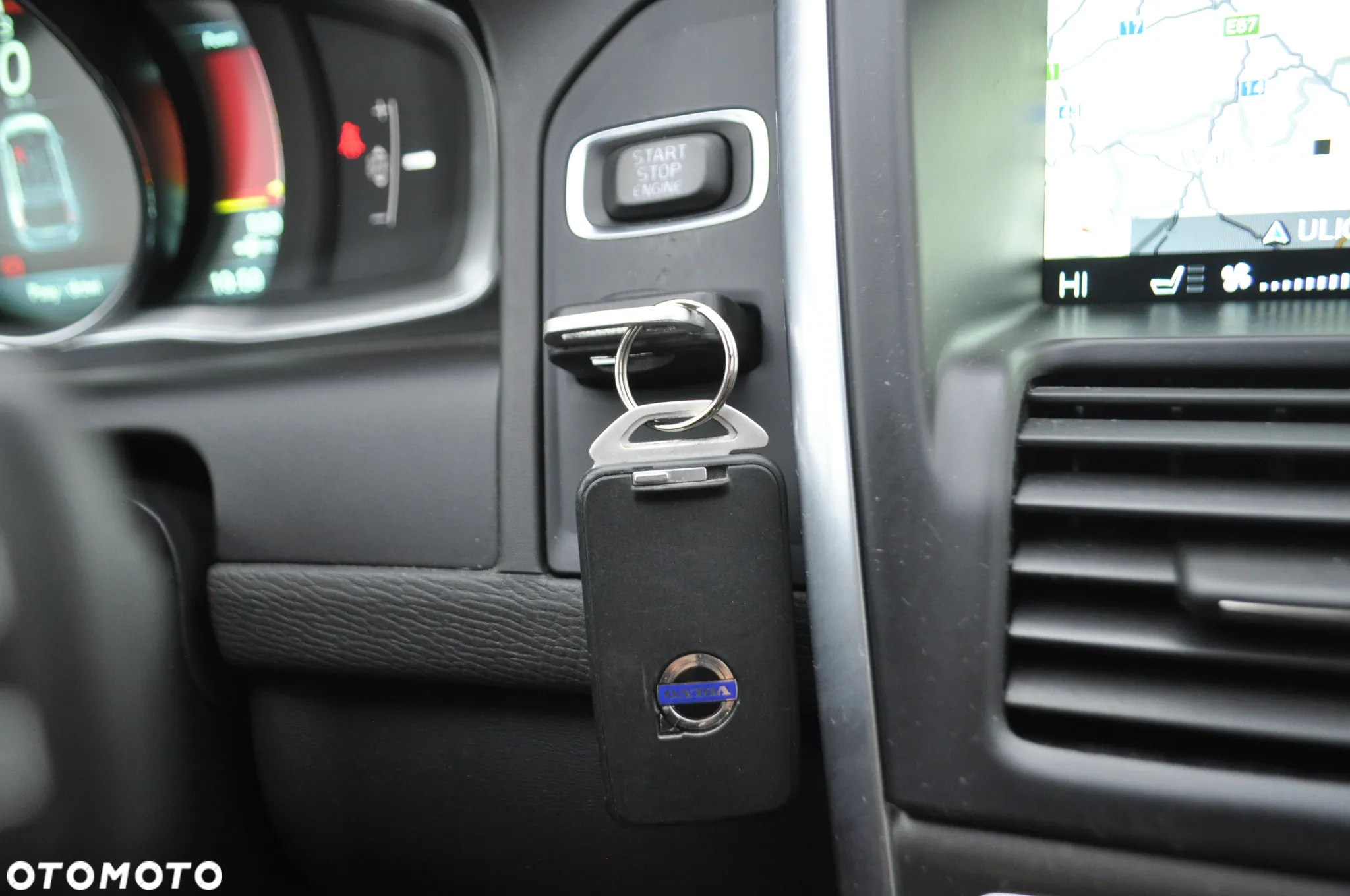 Volvo XC 60 D4 Drive-E Momentum - 18