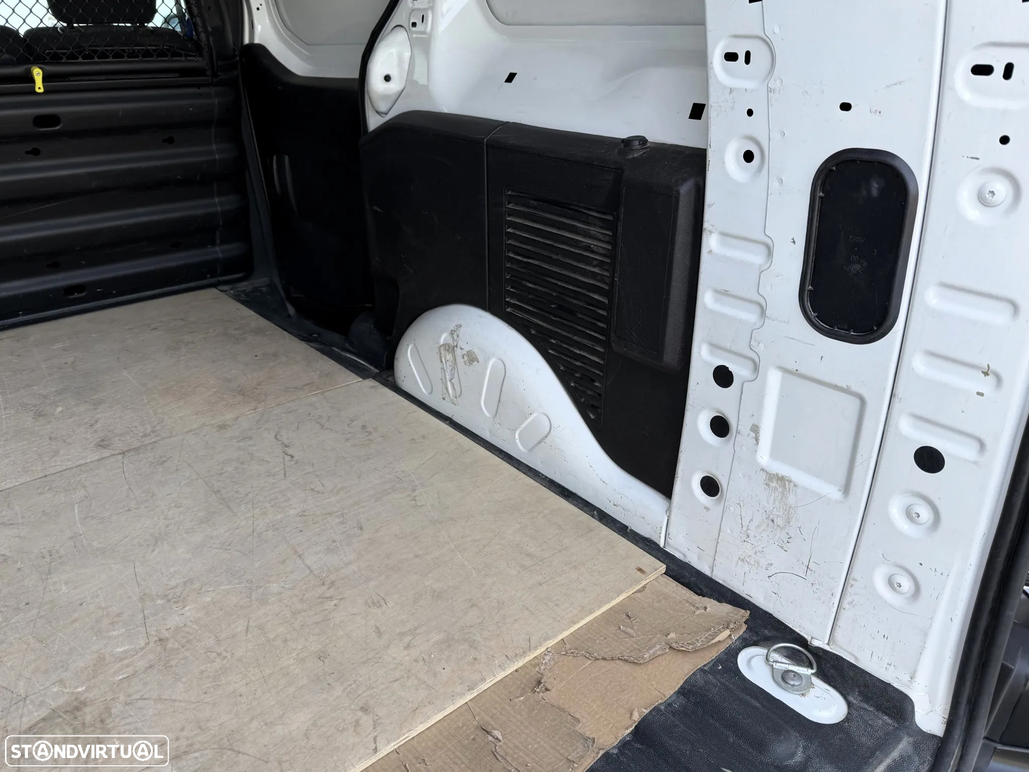 Citroën Berlingo 1.6 BlueHDi 100 Longa - 16
