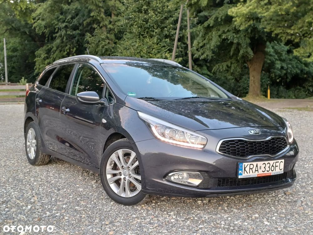 Kia Ceed 1.6 GDI Fifa World Cup Edition - 2