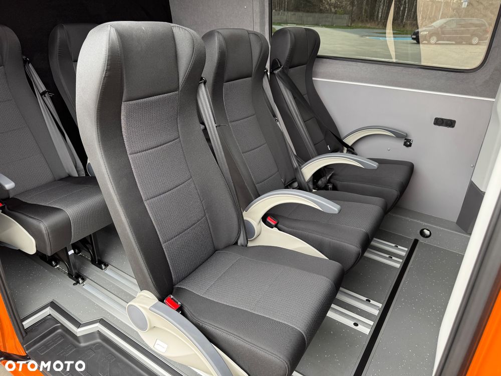 Volkswagen Crafter - 13