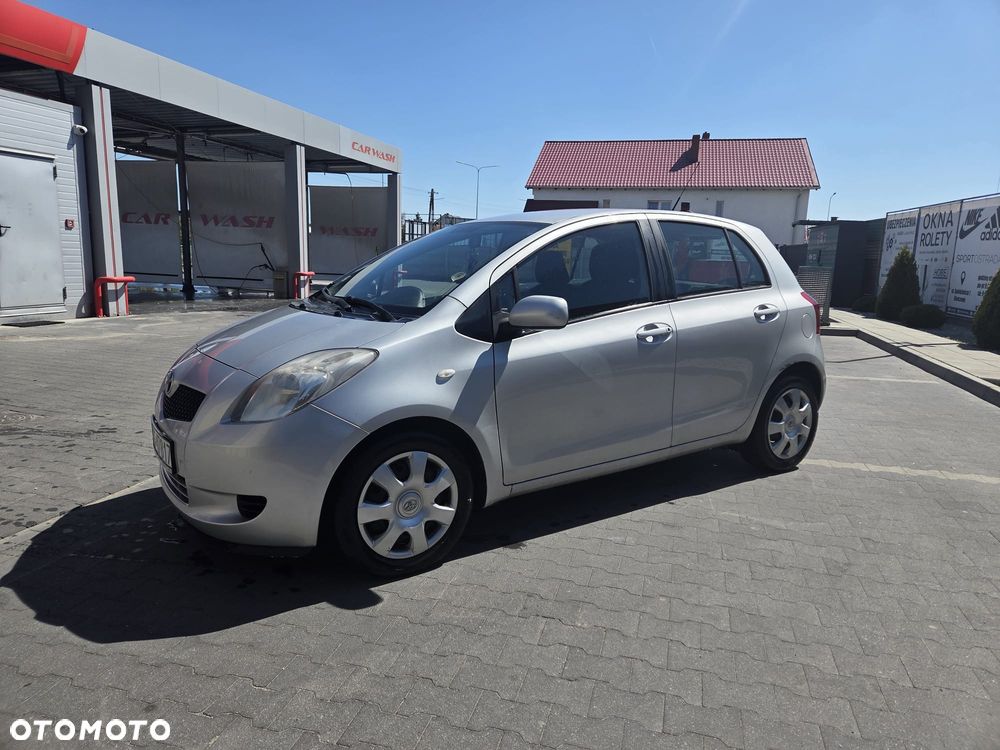 Toyota Yaris 1.3 Blue - 1