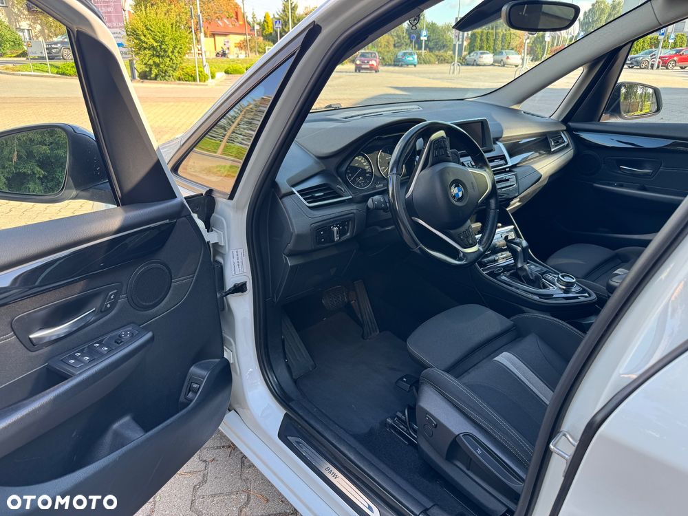 BMW Seria 2 218d Sport - 5