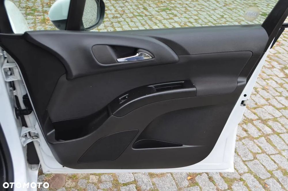Opel Meriva 1.4 T Cosmo - 22