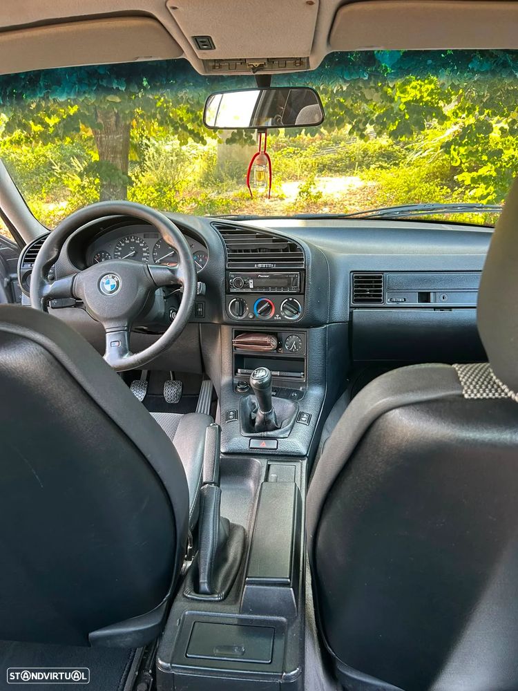 BMW 318 i - 8