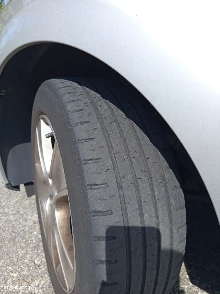 Renault Clio 1.5 dCi Confort - 8