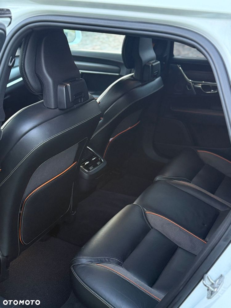 Volvo V90 Cross Country - 9