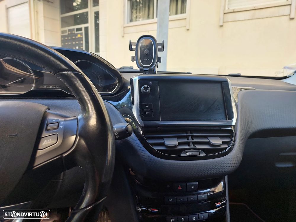 Peugeot 2008 BlueHDi 100 Allure - 9
