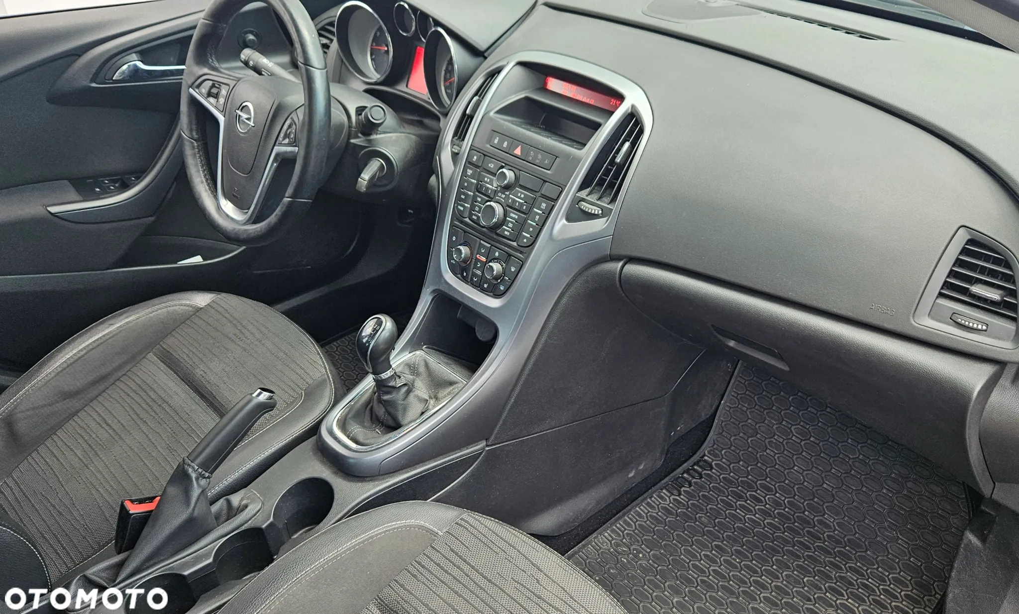 Opel Astra IV 1.4 T Executive - 18