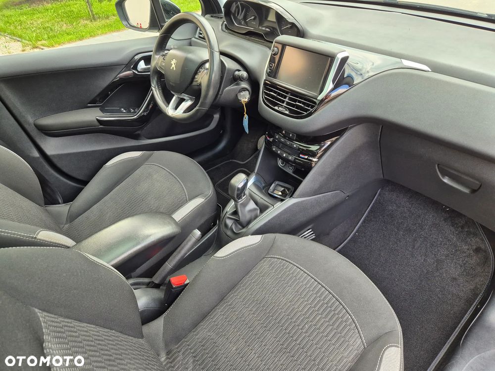 Peugeot 208 1.6 BlueHDi Allure S&S - 14