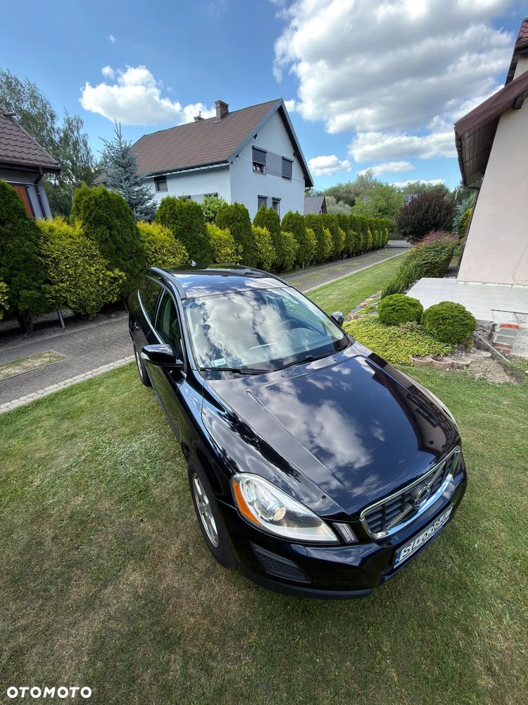 Volvo XC 60 D5 AWD - 11