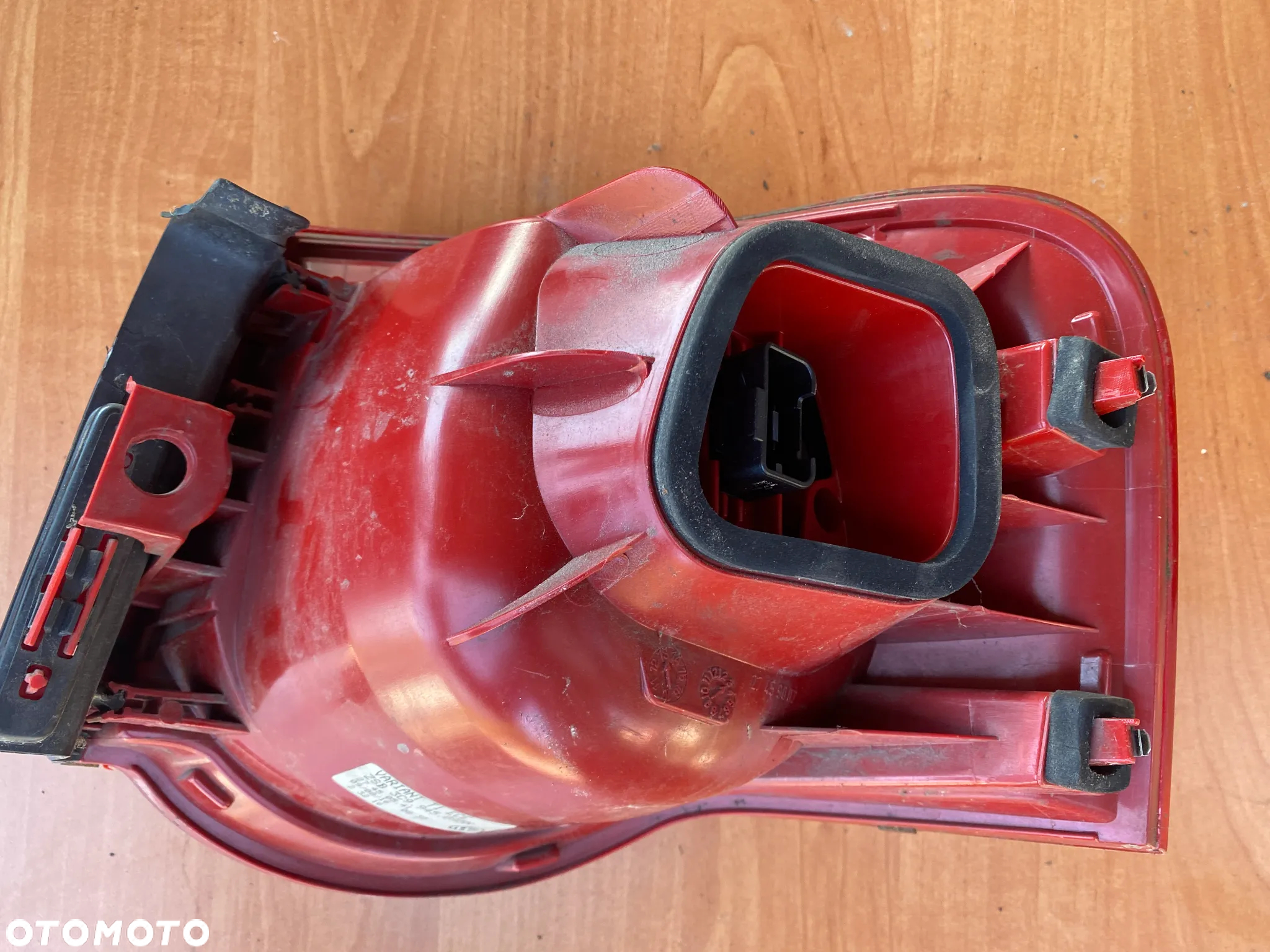 LAMPA TYŁ TYLNA PRAWA  VW PASSAT B6 KOMBI - 5