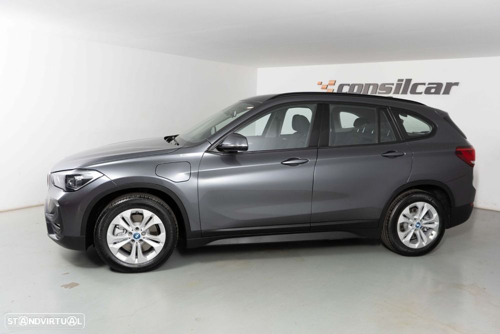 BMW X1 25 e xDrive Corporate Edition - 6
