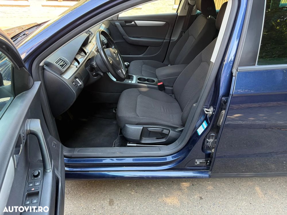 Volkswagen Passat 1.6 TDI BlueMotion Technology Highline - 8
