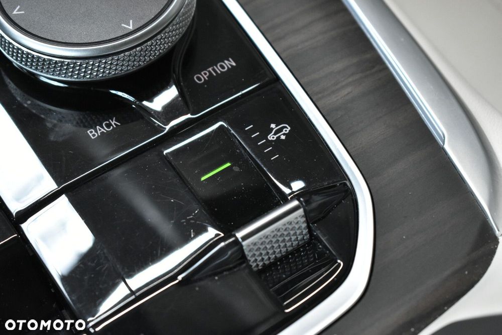 BMW X7 - 27