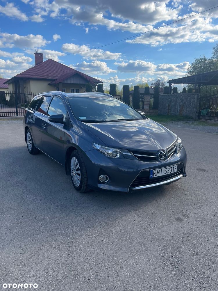 Toyota Auris - 1