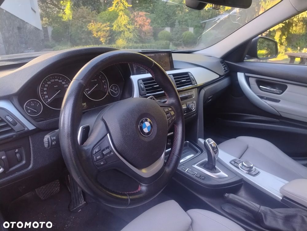 BMW Seria 3 328i Touring Sport-Aut Luxury Line - 12