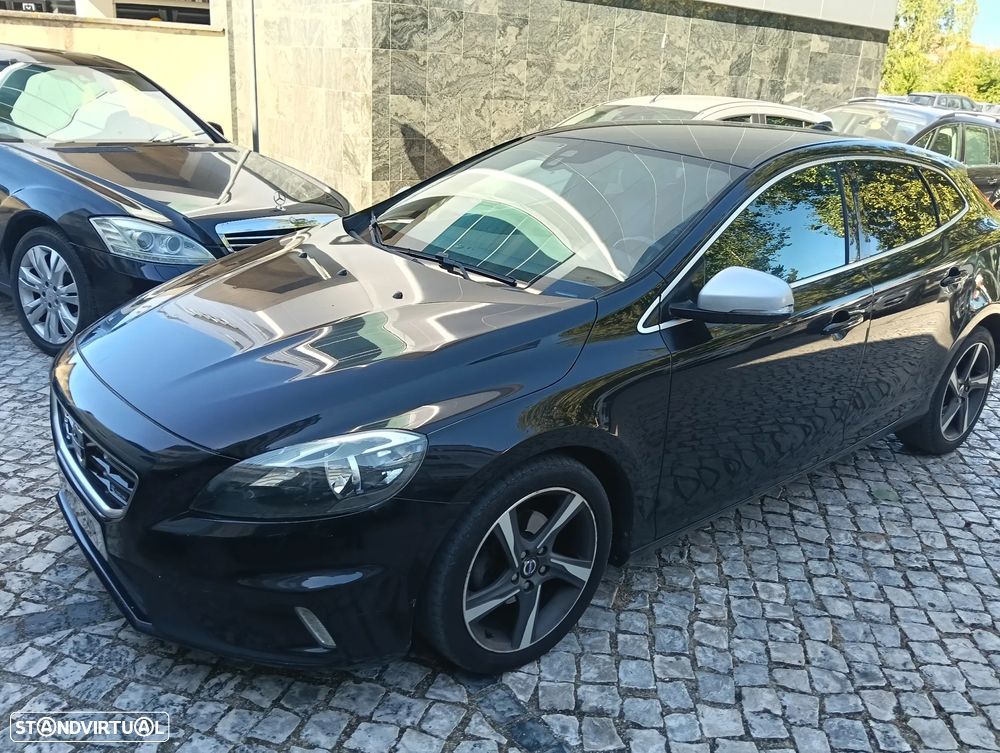 Volvo V40 1.6 D2 R-Design — fotografia 15