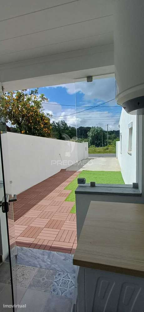 Moradia T2 remodelada em Santana da Carnota (Alenquer) - Grande imagem: 4/13