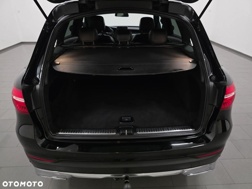 Mercedes-Benz GLC - 36