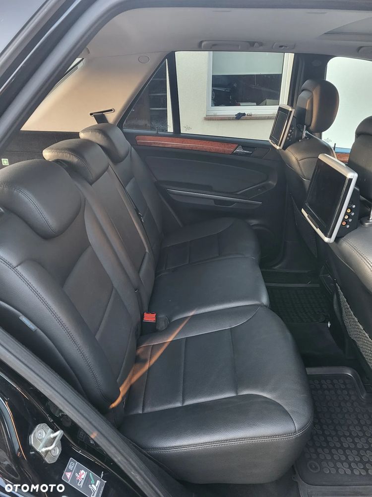 Mercedes-Benz ML - 16