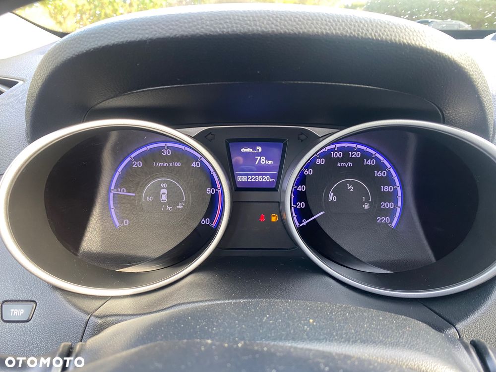 Hyundai ix35 1.7 CRDi 2WD blue Finale Silver - 15
