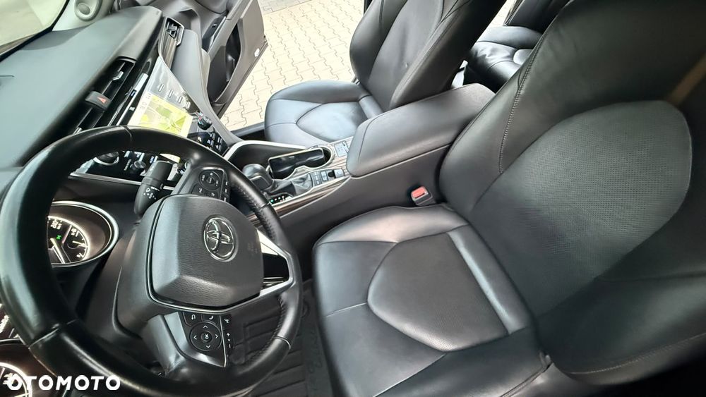 Toyota Camry - 31