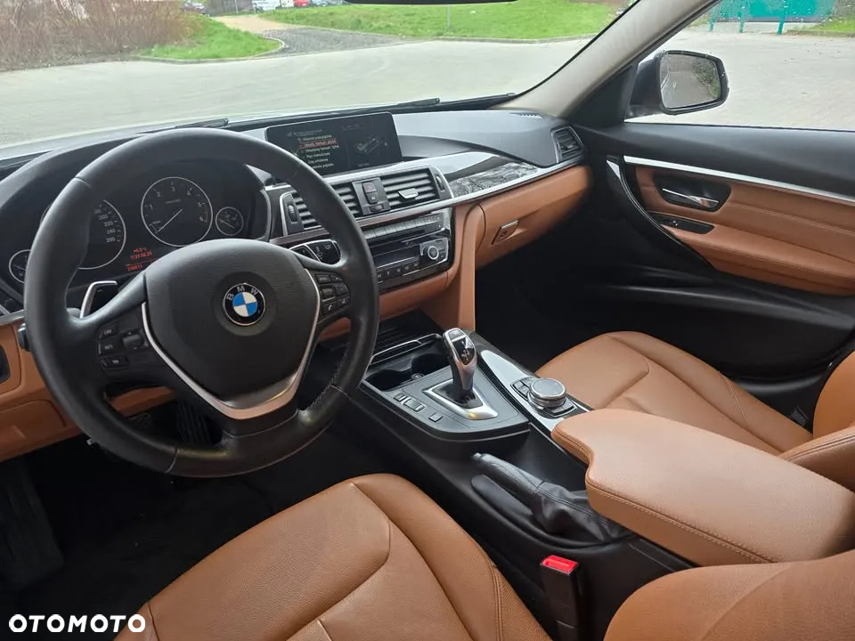 BMW Seria 3 330d Touring xDrive Luxury Line - 12
