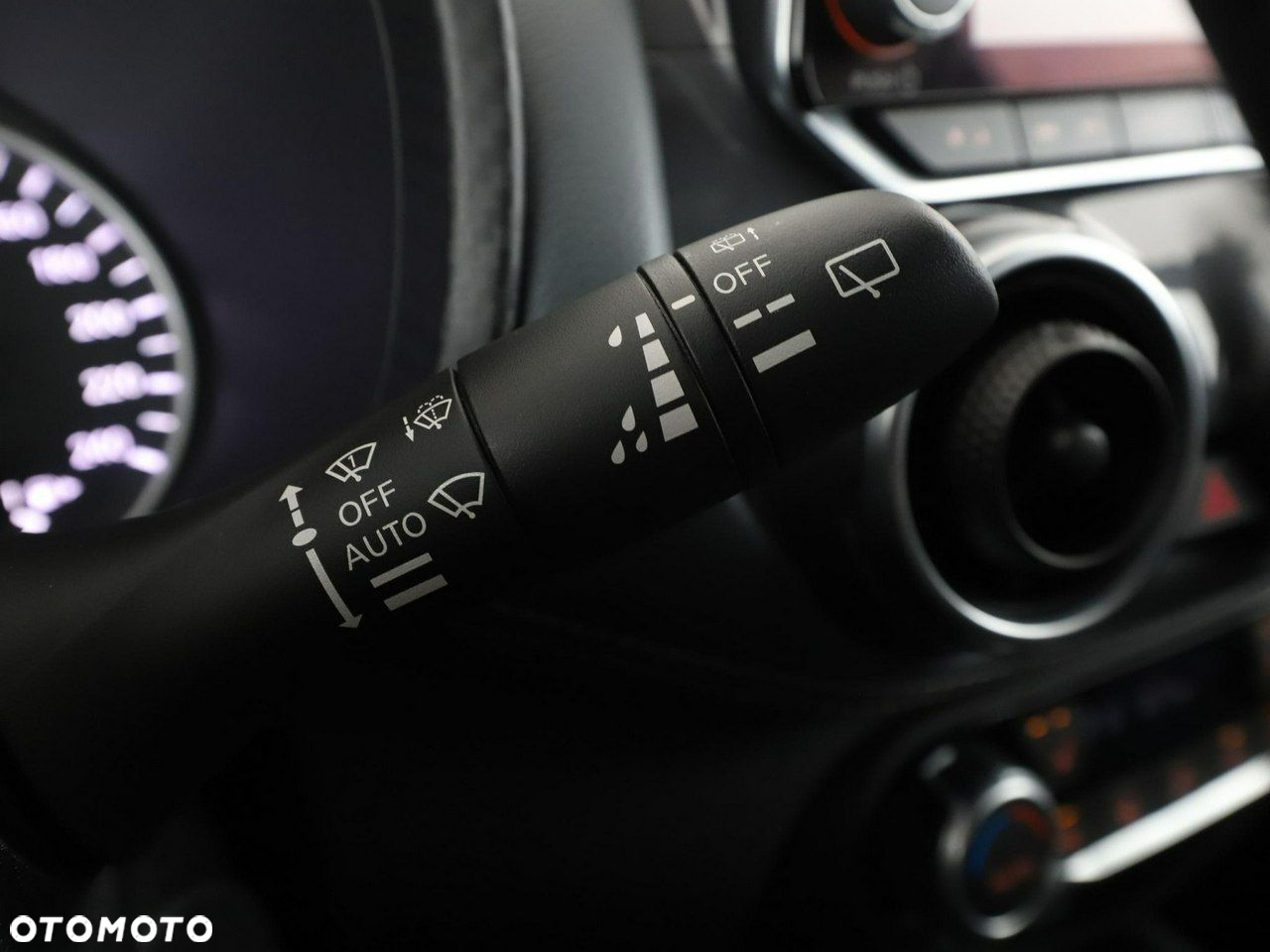 Nissan Juke 1.0 DIG-T N-Connecta - 32