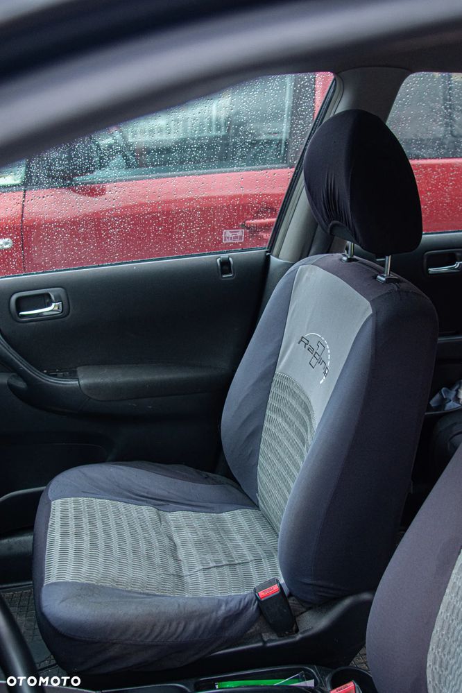 Honda Civic 1.6i ES - 5