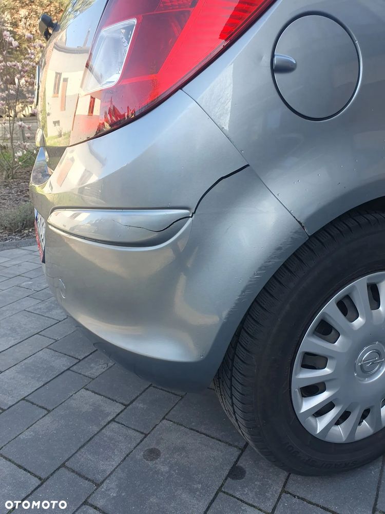 Opel Corsa 1.2 16V Essentia - 10