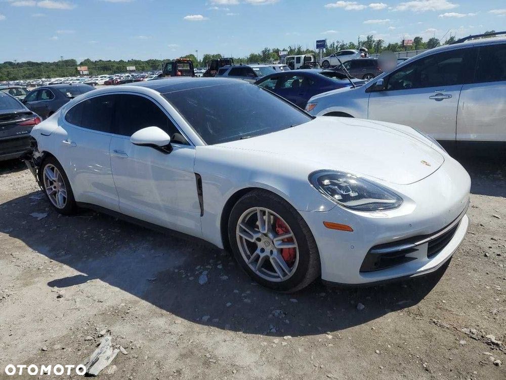 Porsche Panamera 971, z 2018 roku, model USA — części. - 3