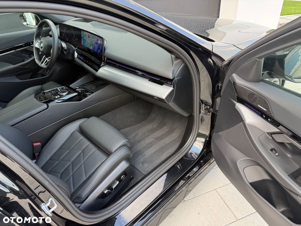 BMW Seria 5 520d xDrive - 21