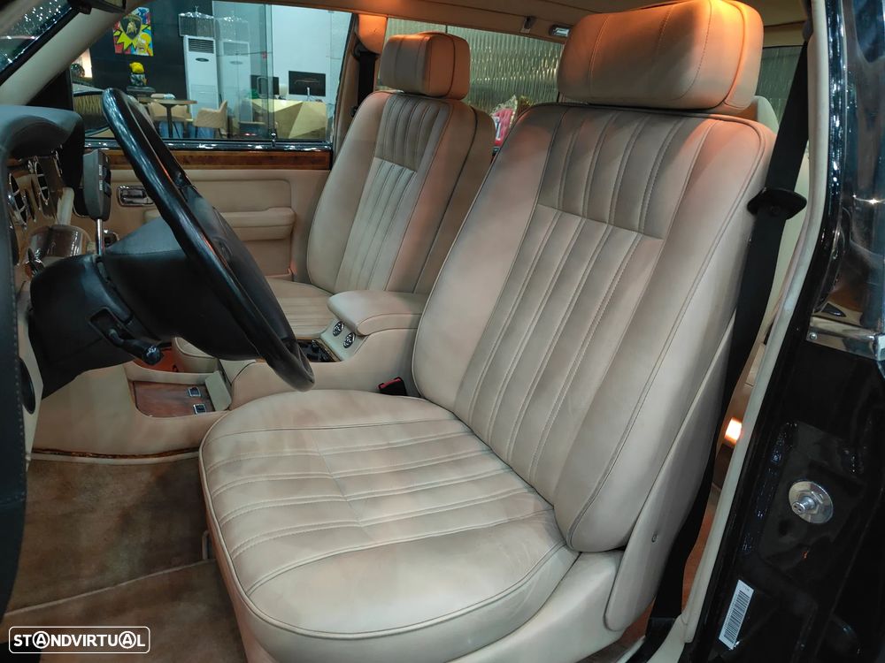 Rolls Royce Silver Spur - 12