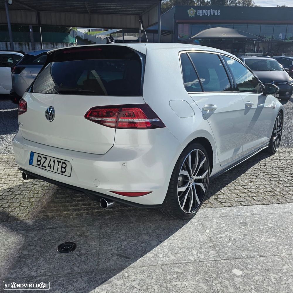 VW Golf 2.0 TSi GTi DSG - 2