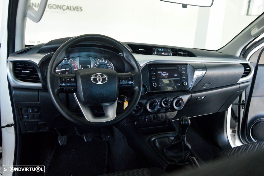 Toyota Hilux 2.4 D-4D 4WD CD CM - 7