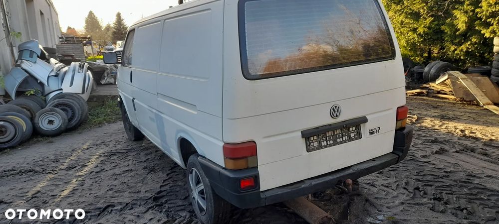 VW TRANSPORTER T4 2.4 D sanki zawieszenie  trawers - 9