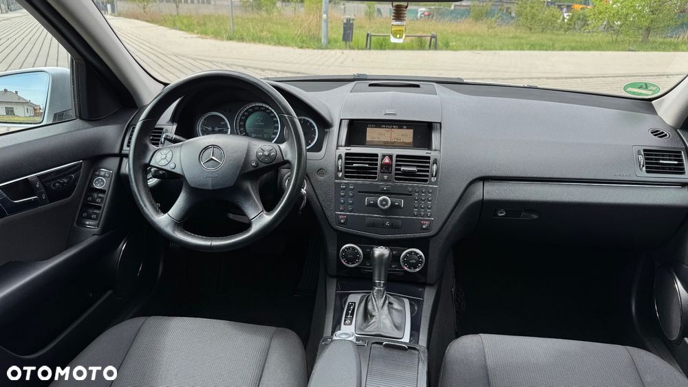 Mercedes-Benz Klasa C 180 Kompressor Automatik - 26