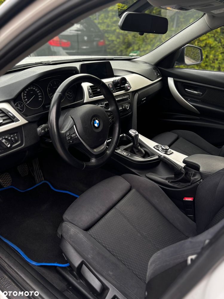 BMW Seria 3 318d DPF - 9
