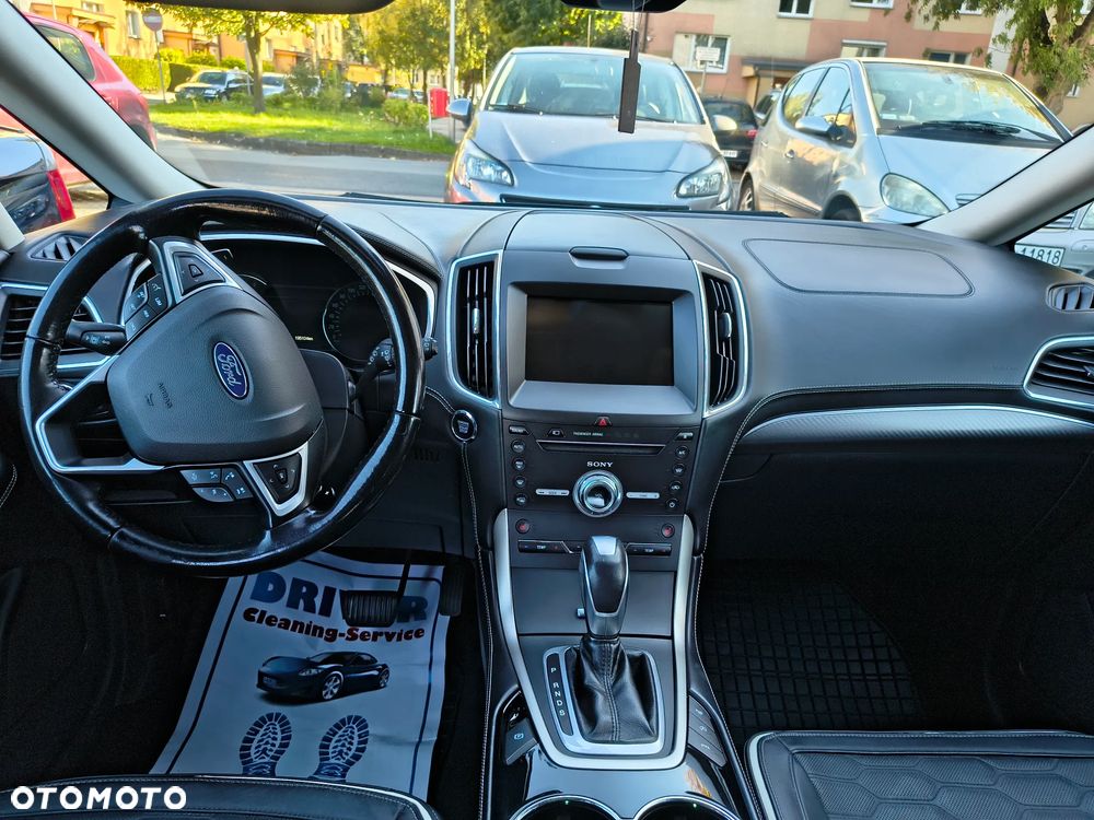 Ford S-Max - 16