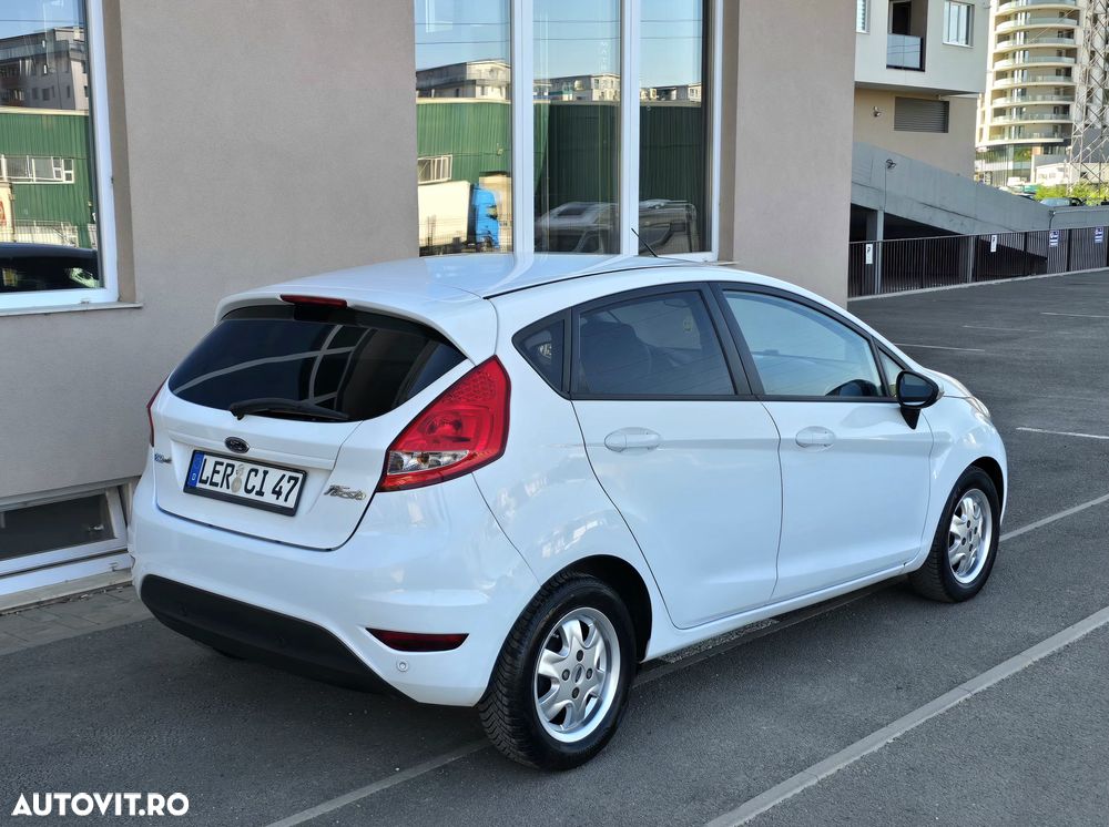 Ford Fiesta - 10