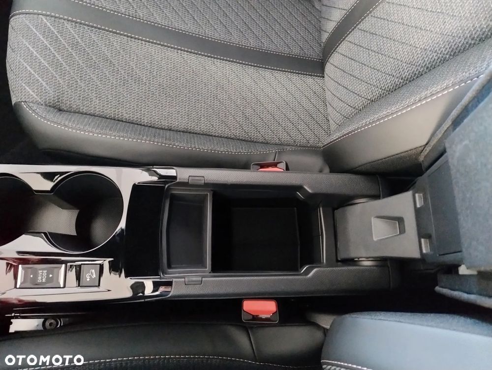 Peugeot 2008 PureTech 100 Allure S&S BVM6 - 18