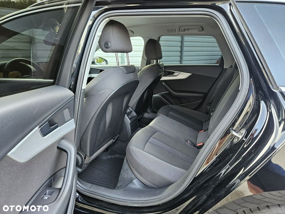 Audi A4 Avant 2.0 TDI ultra S tronic sport - 25
