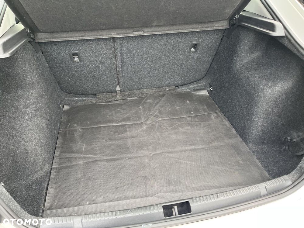 Skoda RAPID 1.0 TSI Ambition DSG - 9