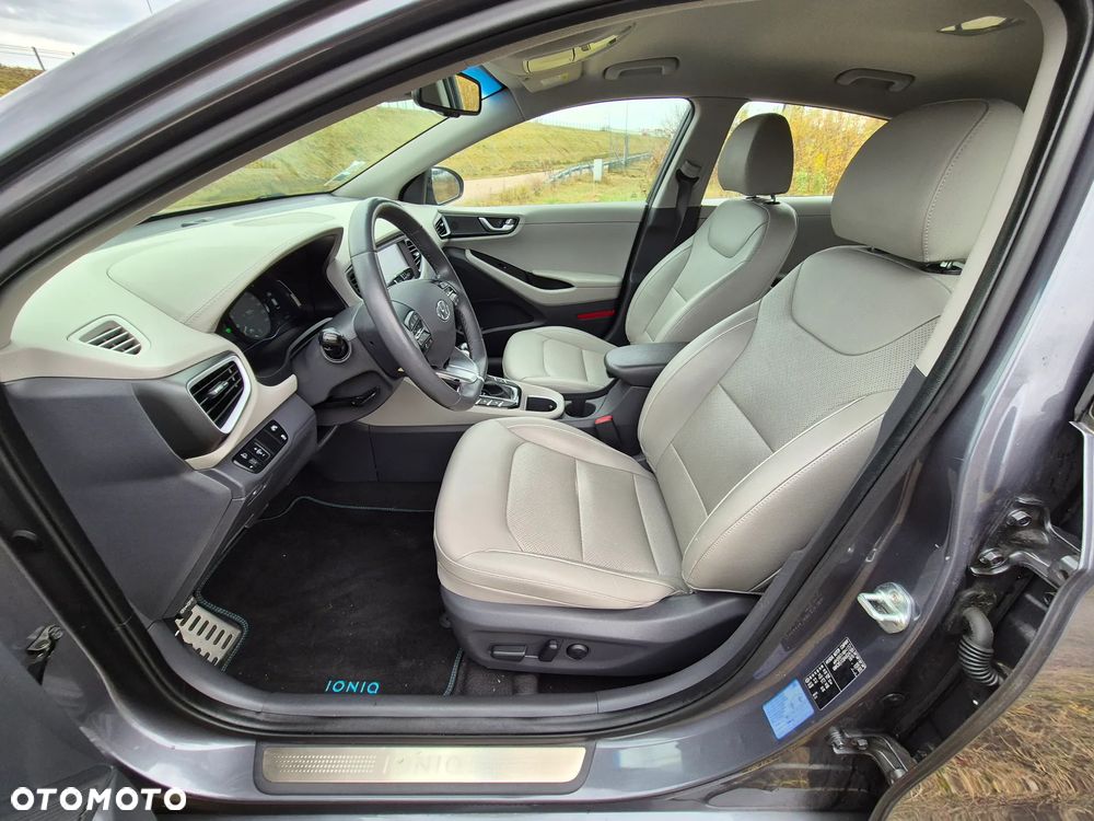 Hyundai IONIQ hybrid Premium - 21