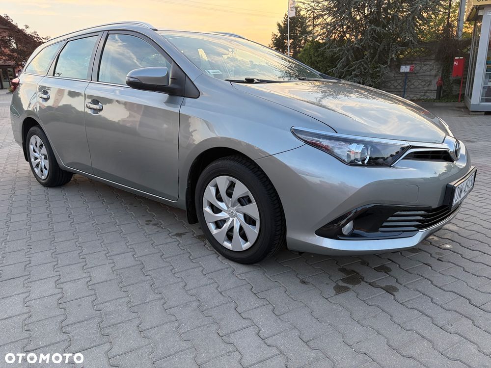 Toyota Auris 1.6 Comfort - 2